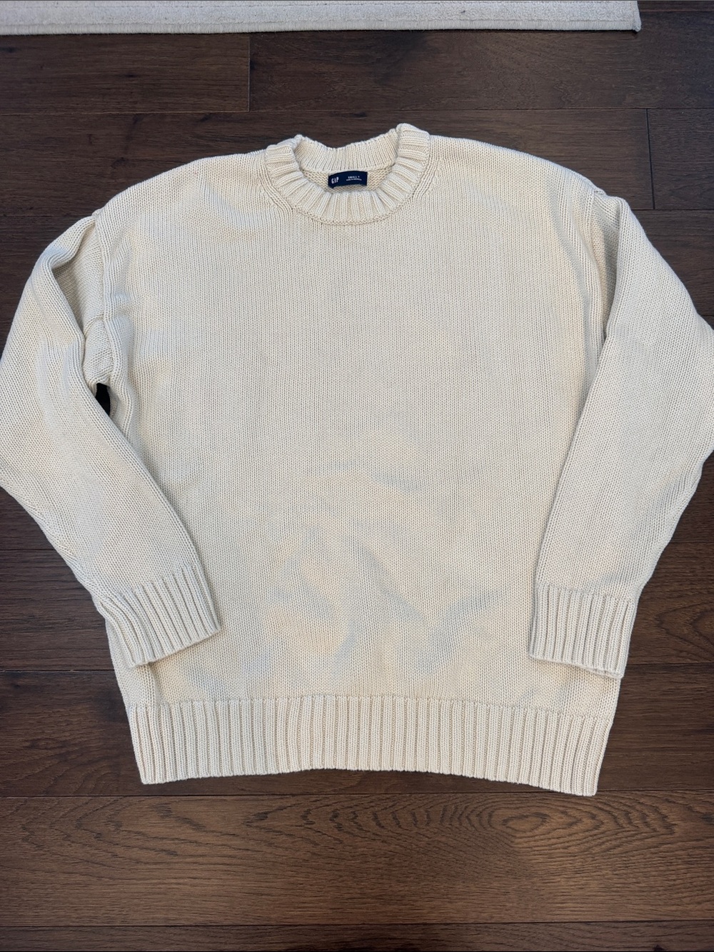 GAP Cream Crewneck Sweater Size Small Tall - C1-3650